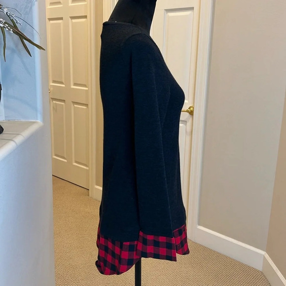 New Pinkblush Black‎ Plaid Shirttail Maternity Sweater - Picture 2 of 7